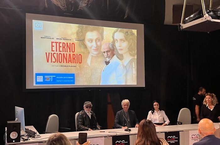 Eterno visionario presentazione