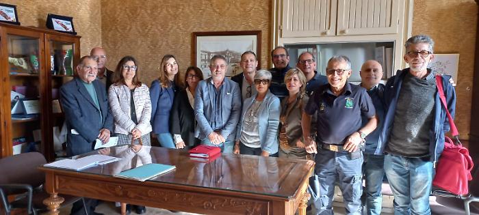I partecipanti alla riunione sindacale con il vicesindaco Causarano