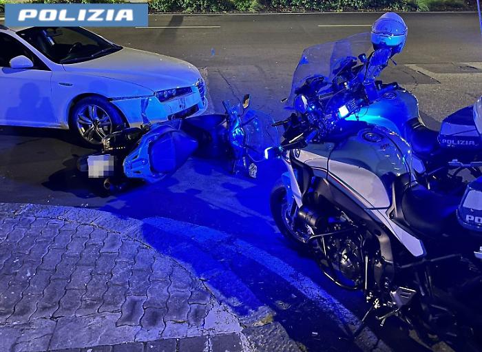 SULLO SCOOTER CON IL FIGLIO MINORENNE CONTROMANO IN VIALE ULISSE PER SFUGGIRE AI CONTROLLI, 37ENNE ARRESTATO DALLA POLIZIA DI STATO