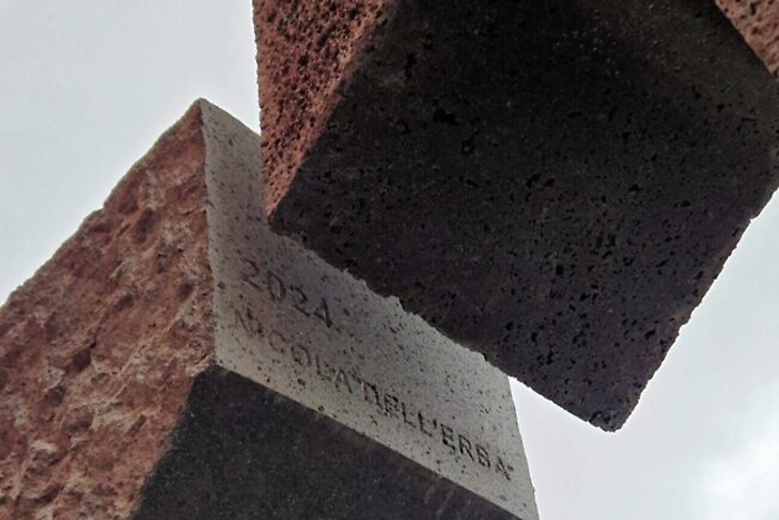 Un frammento della Stele della Pace del Mediterraneo