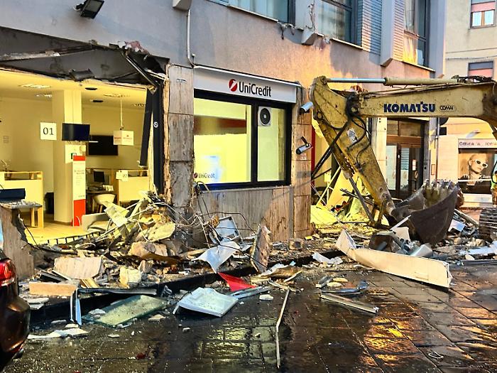 WhatsApp Image 2024-11-02 at 09.42.26