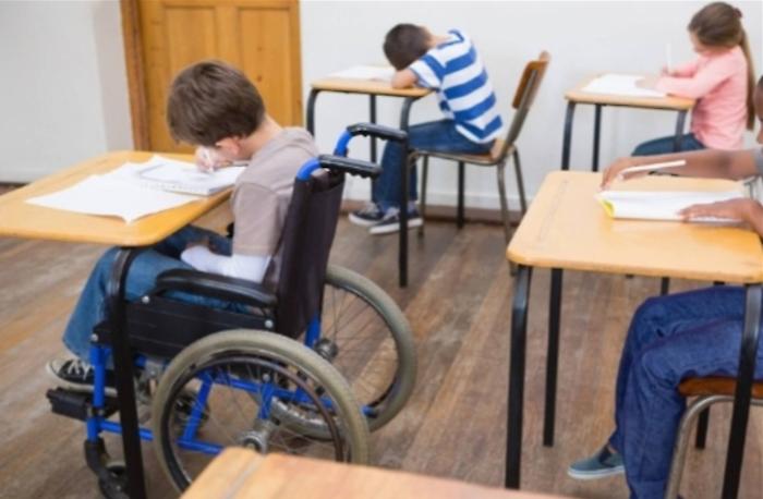 bimbo disabile scuola