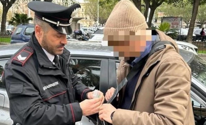 Parcheggiatori abusivi beccati dai carabinieri a Catania