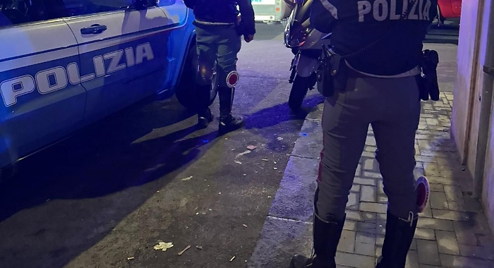 Polizia, generico