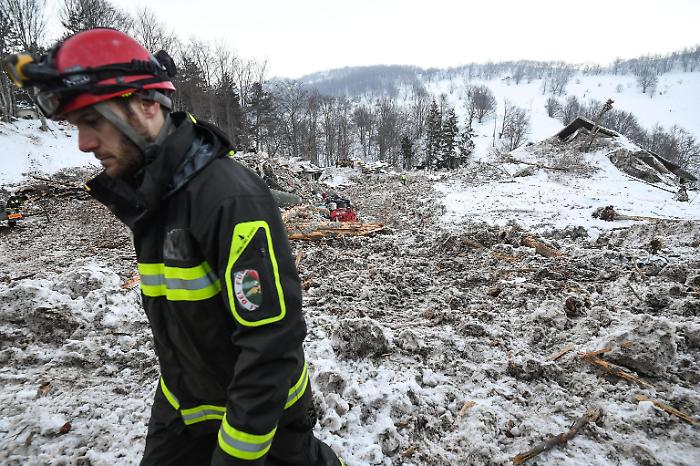 1733251881_abee53423f1c6f4e5b9f