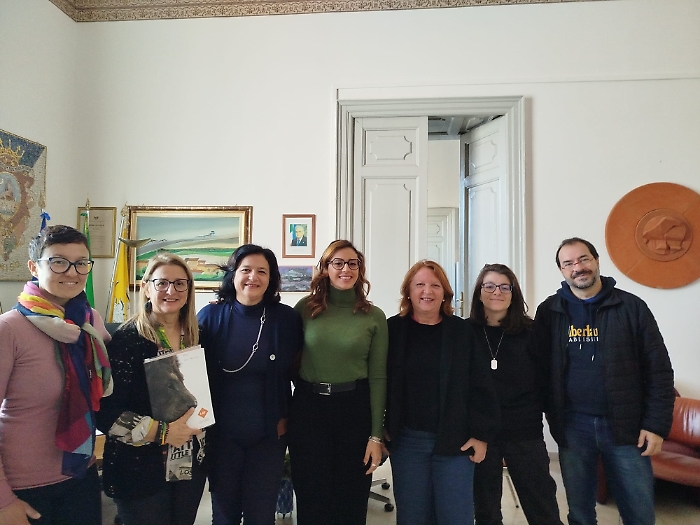 5f94f872-9920-4596-b21d-0d429e9f48cb