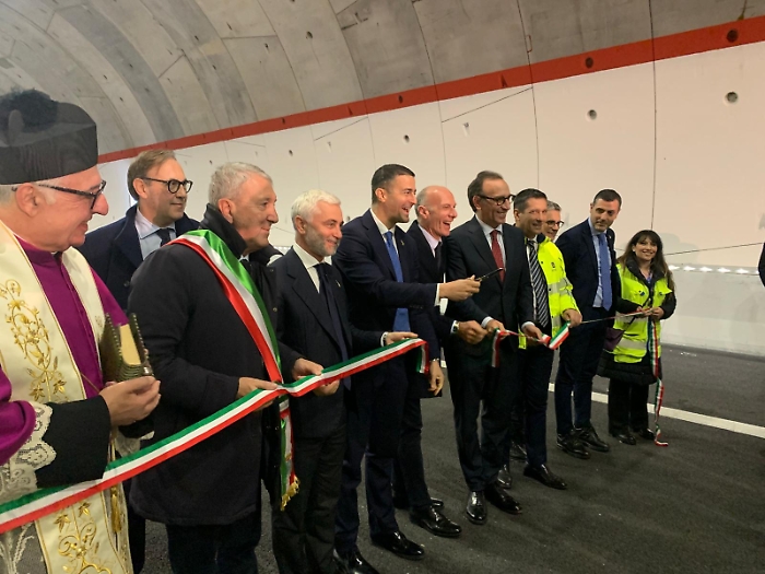 Apertura galleria SS 640 degli Scrittori