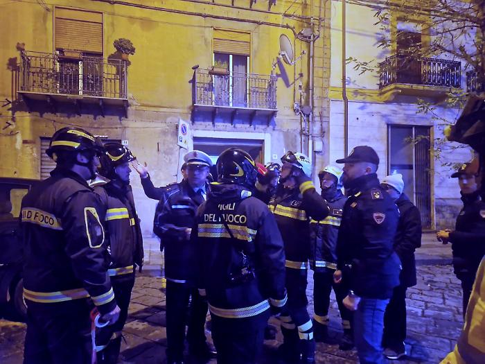 Caltanissetta-vigili-del-fuoco-via-redentore