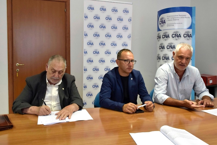 Da sinistra Motta, Caccamo, Stracquadanio