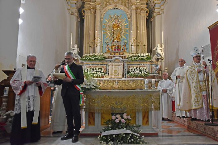 La recita dell'atto di affidamento da parte del sindaco 2023