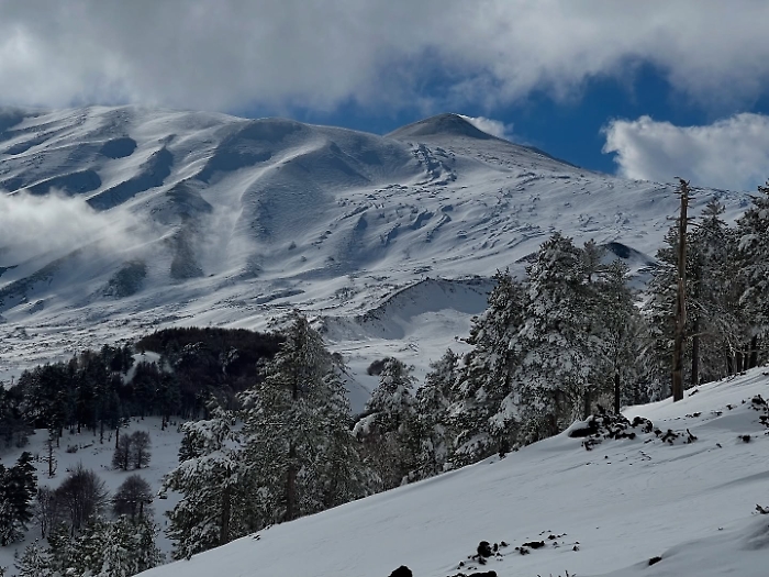 Neve Etna foto Guide vulcanologiche Etna Nord