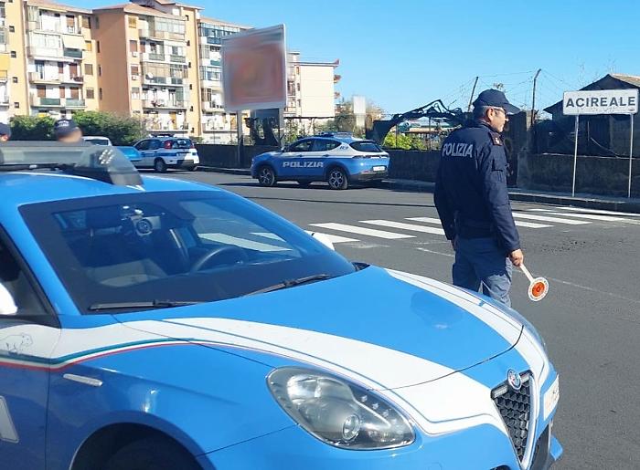 SCOPERTI DALLA POLIZIA DI STATO DUE AUTOLAVAGGI ABUSIVI AD ACIREALE, SANZIONI PER 6 MILA EURO 1