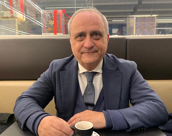 Un caff&egrave; di fine anno con il presidente di catania rete gas Gianfranco Todaro