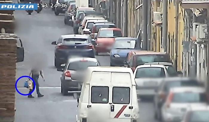 Via Palermo Catania spaccio e buste della spesa