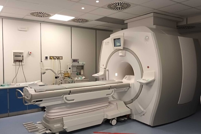 ebe853ebabef49bb83b7f8f593976013