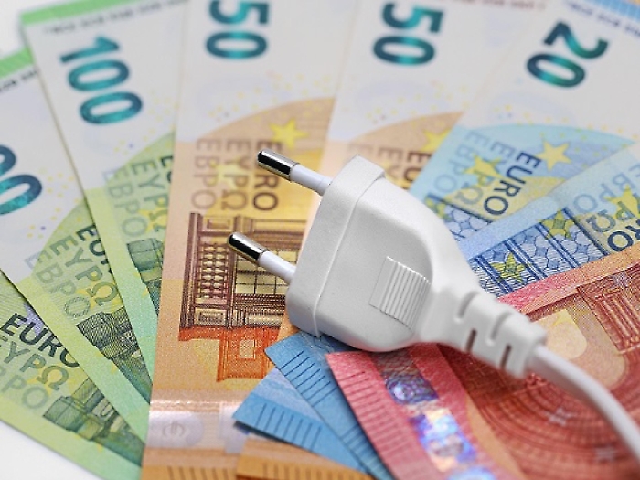 Italia al 6/0 posto in Europa per costo dell'elettricit&agrave;