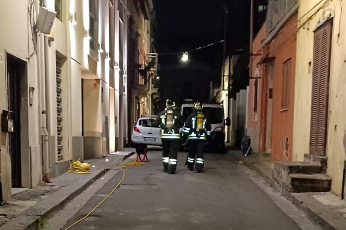 via Carvana Catania vigili del fuoco