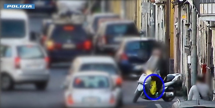 via Palermo immagini polizia operazione cemento