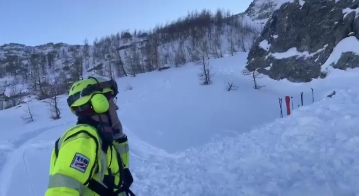 1736694302_bffa9ebb6267a5e3ce42