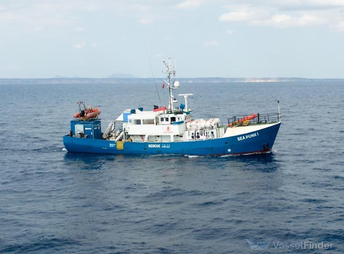 1737890702_c700498f6f8ed2374af8