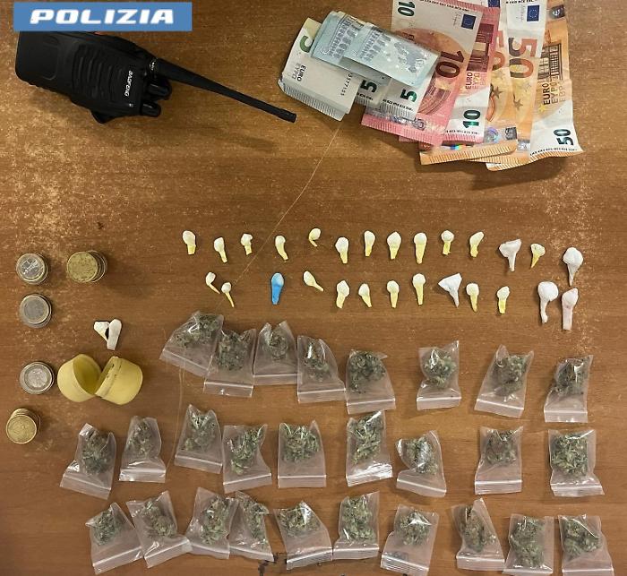 CON LA DROGA NELL&rsquo;OVETTO. 24ENNE ARRESTATO DALLA POLIZIA DI STATO PER DETENZIONE AI FINI DI SPACCIO