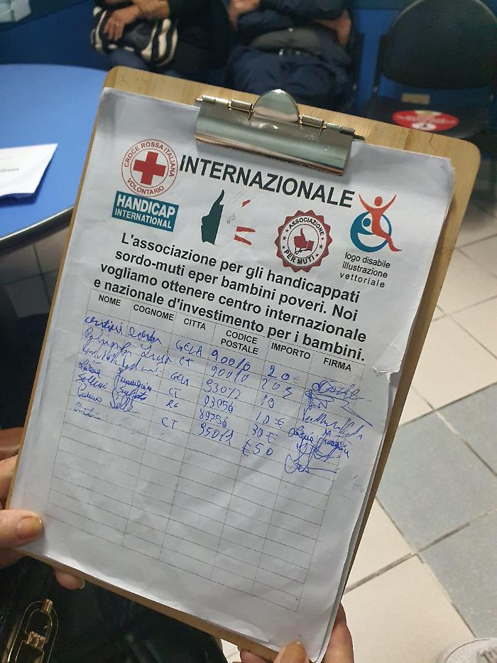 FOTO FOGLIO RACCOLTA FONDI