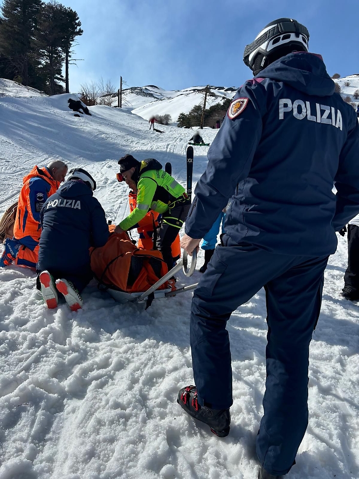 INTERVENTO SULLE PISTE DA SCI DEL VERSANTE ETNA NORD, OTTO PERSONE SOCCORSE DALLA POLIZIA DI STATO