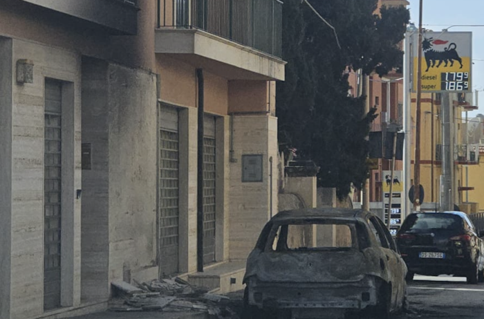 Incendio auto Pozzallo 1