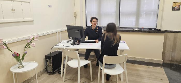 PRENDE A CALCI LA MOGLIE CON GLI SCARPONI DA LAVORO FRATTURANDOLE COSTOLE ... STATO