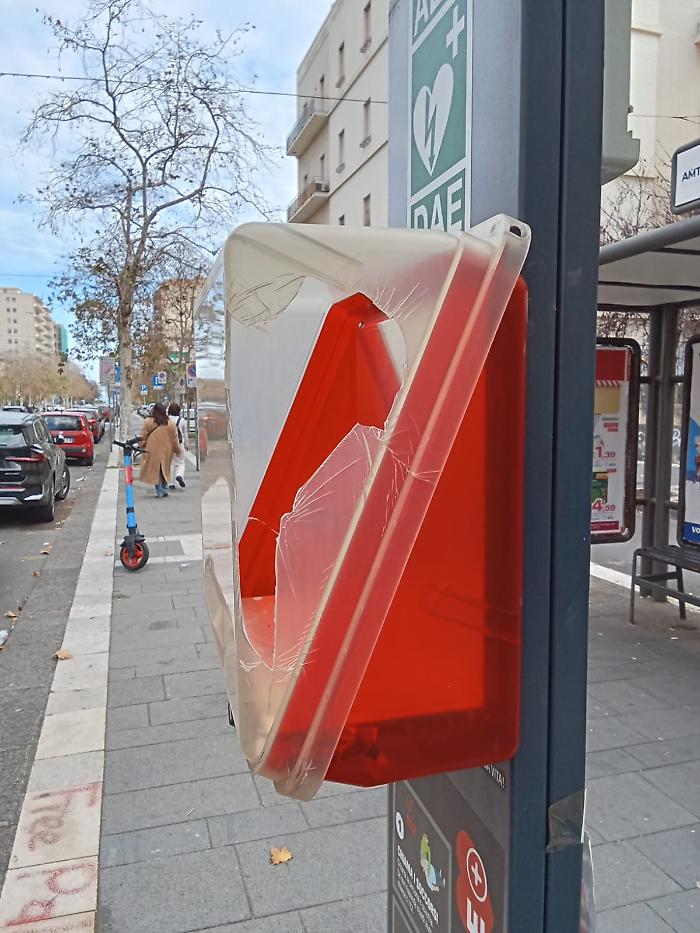 Rubato defibrillatore in Corso Italia a Catania