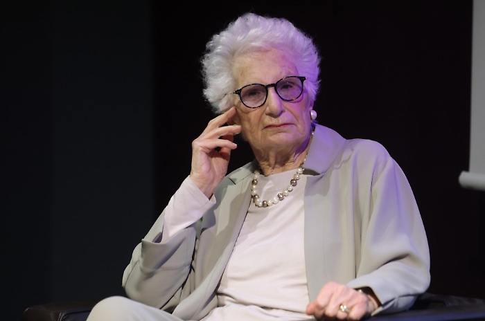 1738867202_6661e6b92343a423b611