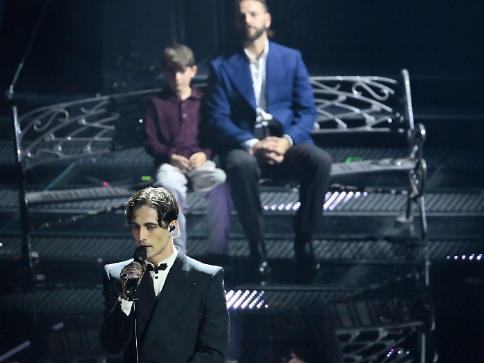 1739394902_4a1bb6a09343085aa77f