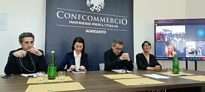 CONFERENZA_fb1d52