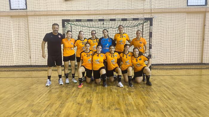 Gianni Attanasio e la squadra femminile 1