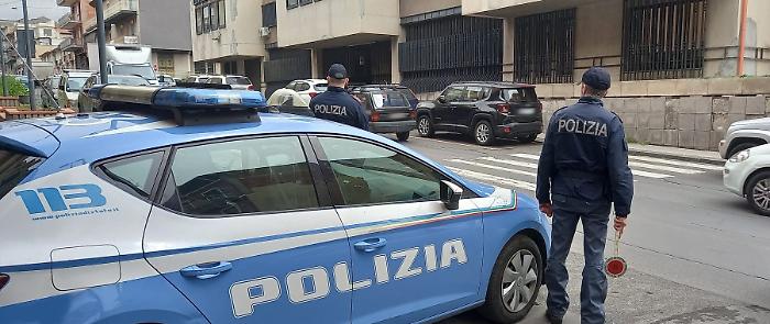 TROVATO CON MARIJUANA NELLE TASCHE, 21ENNE DI ADRANO DENUNCIATO DALLA POLIZIA DI STATO