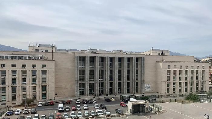 Palermo, impianti di condizionamento guasti al Tribunale: udienze sospese per alcuni giorni