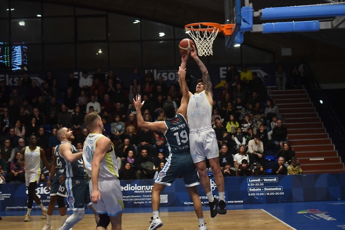 Vavoli contro Saronno