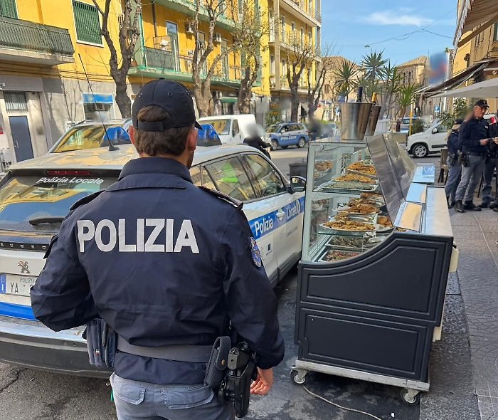 CONTROLLI A TAPPETO DELLA POLIZIA DI STATO IN DIVERSE ATTIVITA&rsquo; COMMERCIALI DI SAN CRISTOFORO