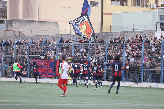 Modica calcio contro Avola
