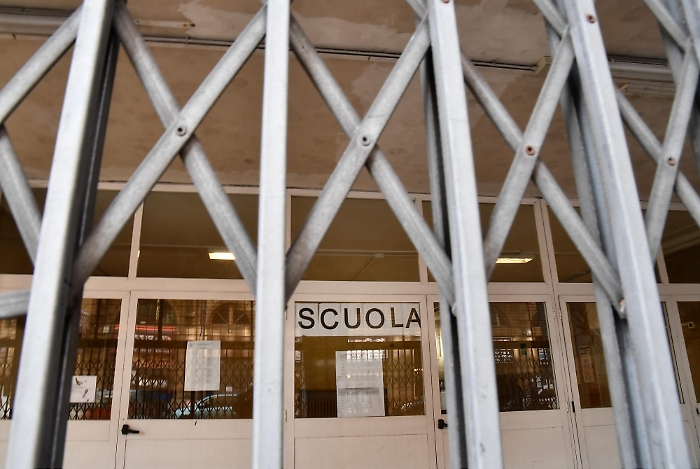 Scuole chiuse in diversi Comuni del Catanese e del Messinese per l'allerta meteo in Sicilia: ecco la lista