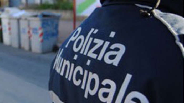 rifiuti vigili urbani