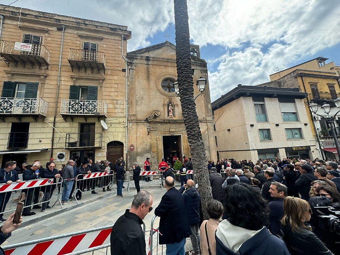 1743933002_8995e0a0290b3d3c6abf