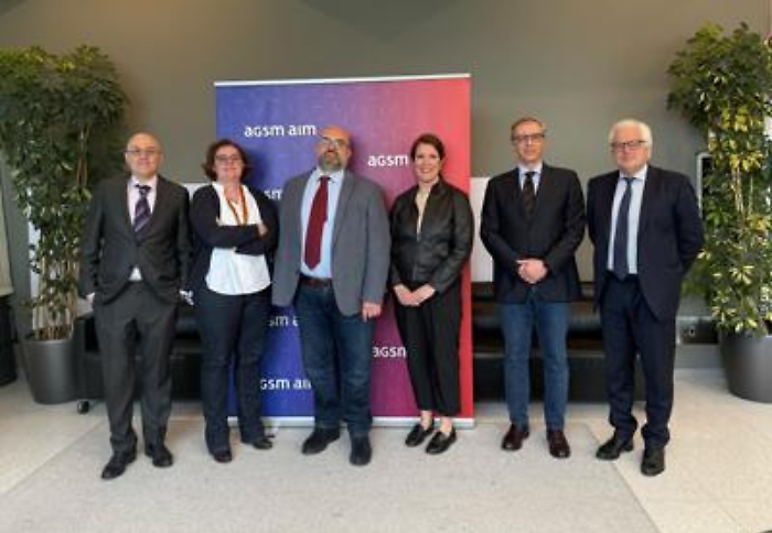 1744631402_fe55b014787ddf7e2105