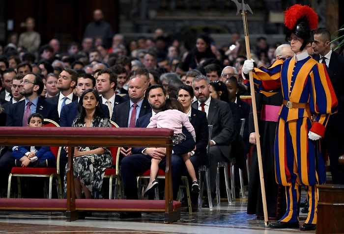 1744990802_9aa5a049461c82e71a3d