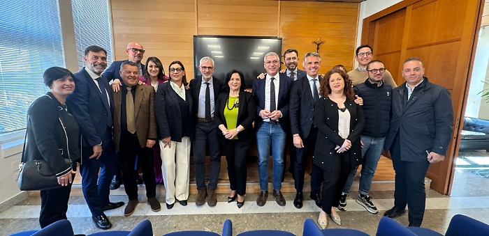 3b892857-e997-40bd-9c9b-aa83392afe14