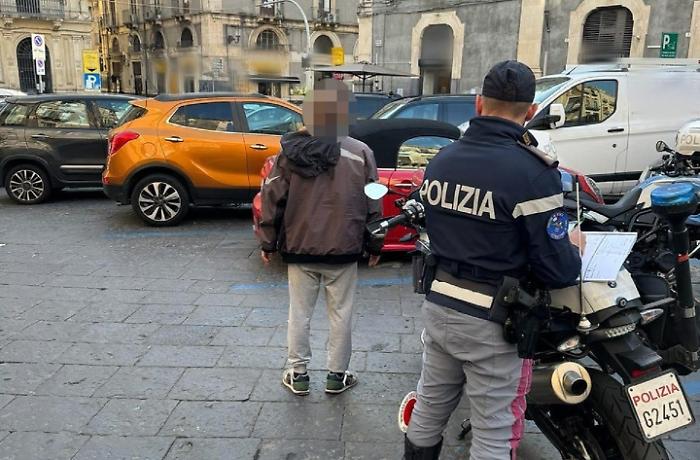 CONTRASTO AL FENOMENO DEI PARCHEGGIATORI ABUSIVI SANZIONATI 7 PREGIUDICATI, TUTTI RECIDIVI. UNO DEI FERMATI TROVATO CON MARIJUANA