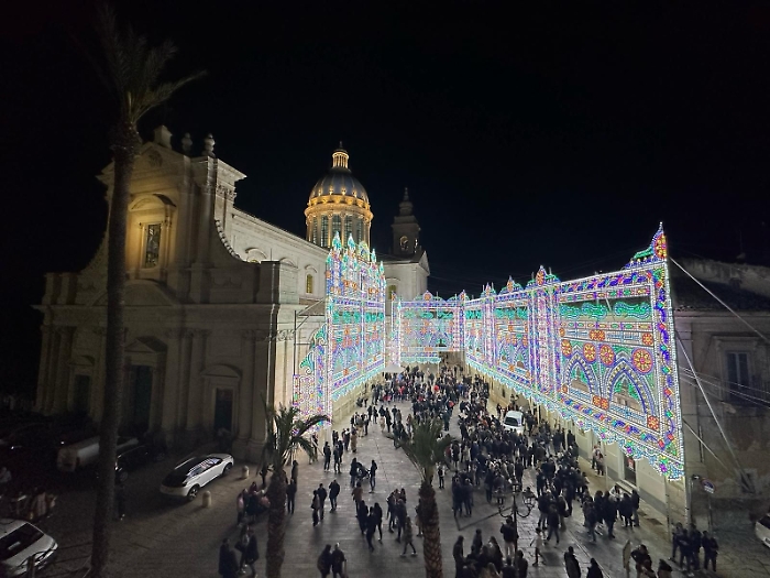 Inaugurazione illuminazione artistica 2025