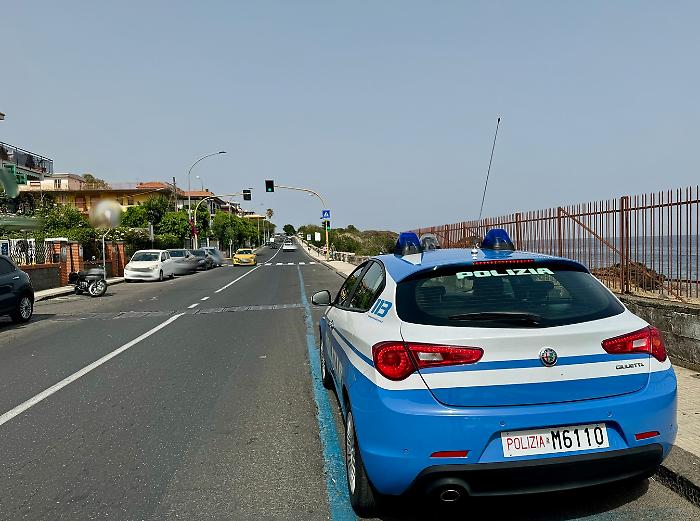 MINACCIA DI MORTE L&rsquo;ANZIANA MADRE PERCH&Eacute; VUOLE I SOLDI PER COMPRARSI LA D DROGA LA POLIZIA DI STATO ARRESTA 43ENNE CATANESE PER MALTRATTAMENTI IN FAMIGLIA