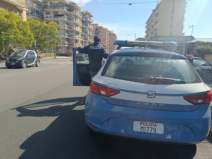 QUASI 330 KG DI PRODOTTI ORTOFRUTTICOLI NON TRACCIATI SEQUESTRATI DALLA POLIZIA DI STATO A NESIMA. SEQUESTRATI 2 BRACIERI COLLOCATI IN STRADA. SANZIONI PER OLTRE 22 MILA EURO