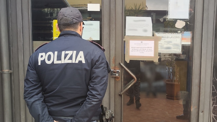 SOSPESA DALLA POLIZIA DI STATO L&rsquo;ATTIVITA&rsquo; DI UN CHIOSCO-BAR DI VIA DEI CALICI A SAN GIORGIO, RITENUTO ABITUALE RITROVO DI PREGIUDICATI